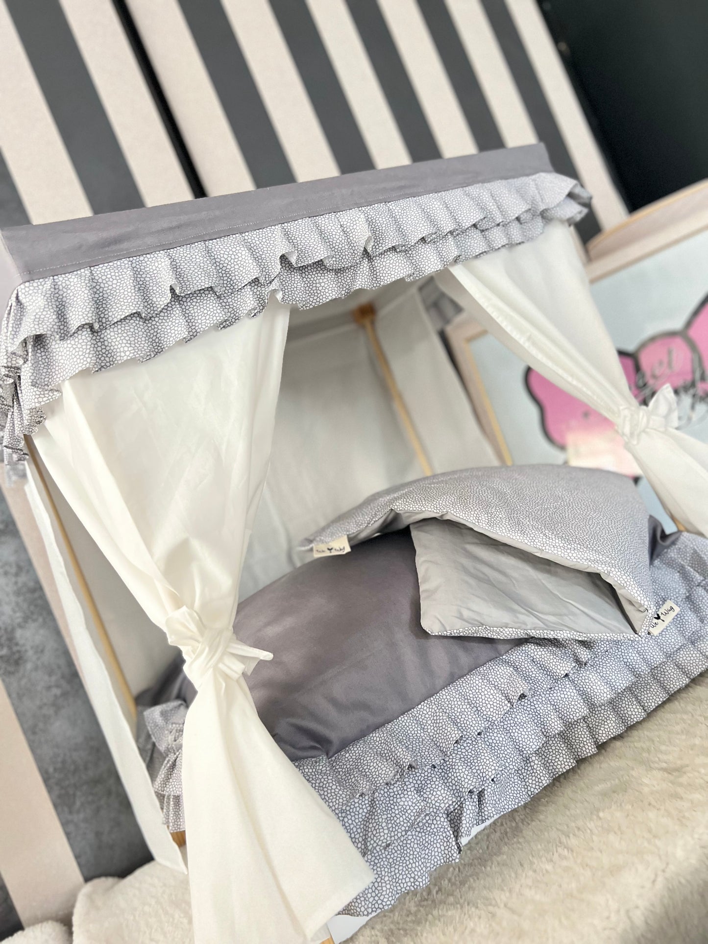 Petit Maison Borbon