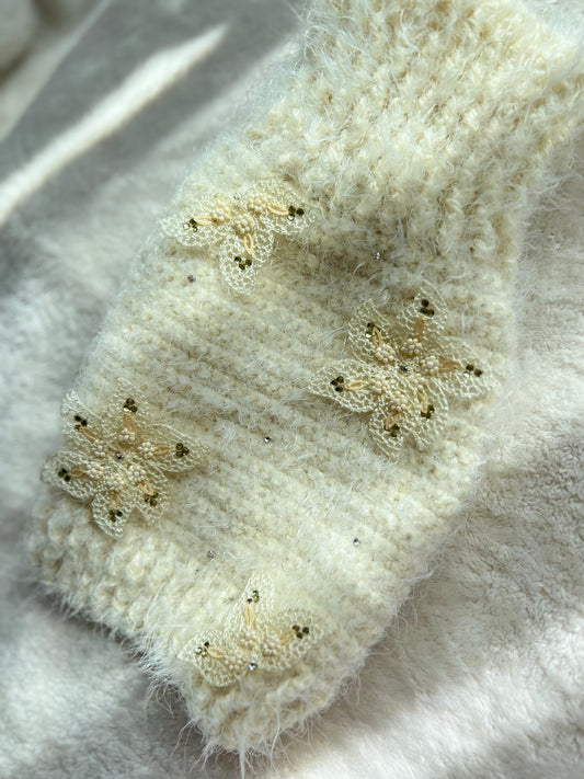 Pull Precious White